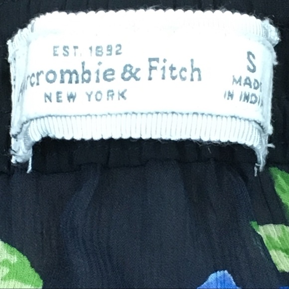 *SOLD* ABERCROMBIE & FITCH Floral Printed Cami - Picture 6 of 6